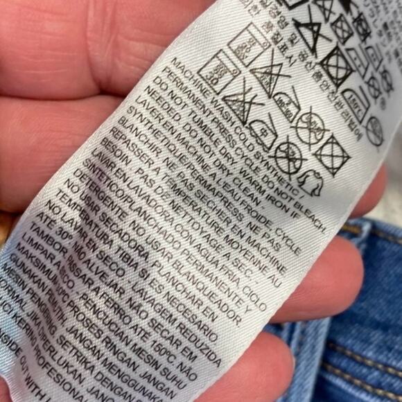 Levi’s 512 Perfectly Slimming High Rise Bootcut Jeans Size 33 - Picture 6 of 7